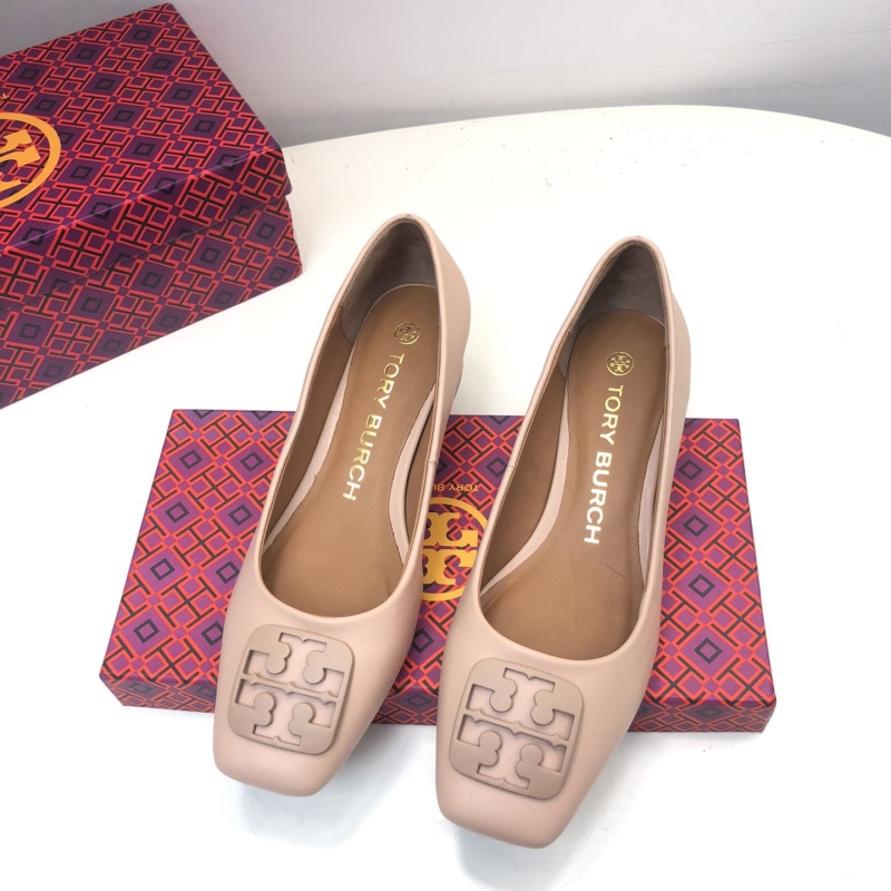 Other flat shoes